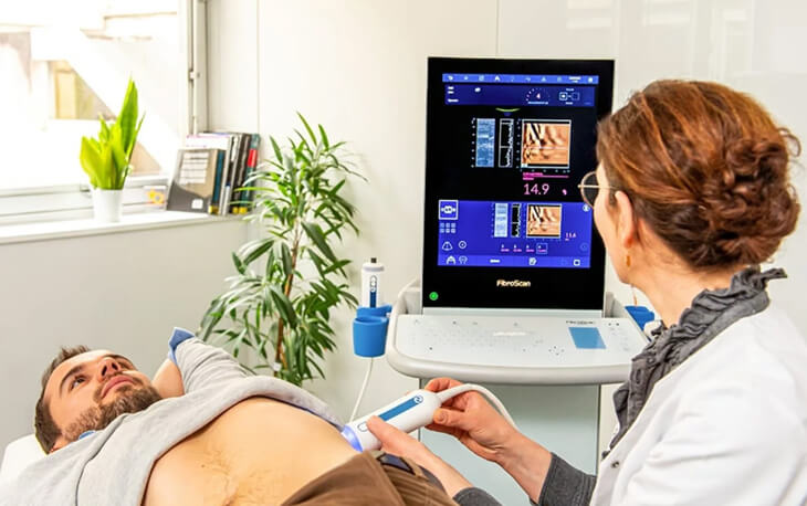 需要进行肝癌风险筛查的高危人群 